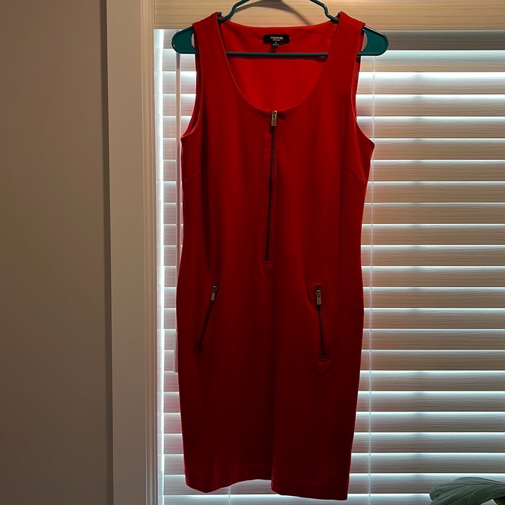 Red dress - Picture 2 of 3